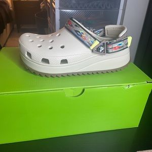 Crocs size W8 M6 classic hiker ikat cloog